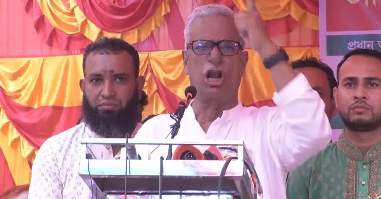 কথা বলছেন জয়নুল আবদিন ফারুক