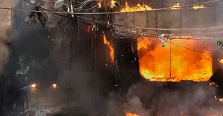 পশ্চিমবঙ্গে একদিনের ব্যবধানে দুই হোটেলে আগুন: হোটেল ব্যবস্থাপনা নিয়ে প্রশ্ন