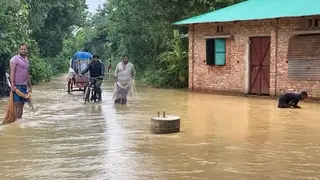 ৪০ বছর ধরে ভাঙছে বাঁধ; ক্ষতির মুখে ফেনীর নদীপাড়ের মানুষের