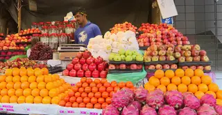 রাজশাহীর বাজারে ফলের দাম চড়া; ক্রেতাদের অভিযোগ সিন্ডিকেটের