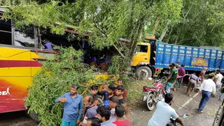 গোপালগঞ্জে বাস-ট্রাকের মুখোমুখি সংঘর্ষ, নিহত ৬