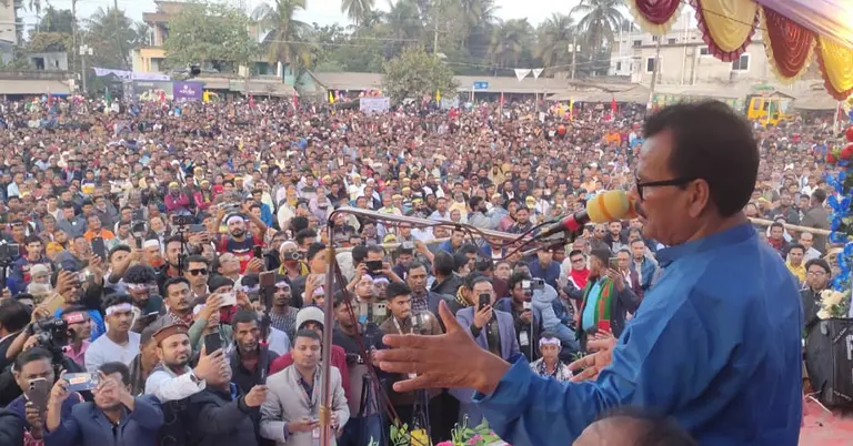 বক্তব্য রাখছেন হাবিবুল ইসলাম হাবিব