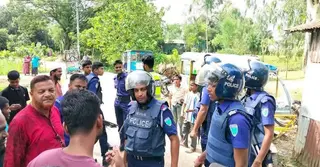 হবিগঞ্জে নারীদের গোসলের ছবি তোলাকে কেন্দ্র করে সংঘর্ষ, আহত অন্তত ৫০