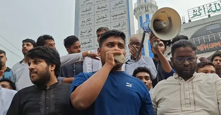 জাতীয় নাগরিক পার্টির (এনসিপি) দক্ষিণাঞ্চলের মুখ্য সংগঠক হাসনাত আবদুল্লাহ