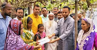 দোহারের এতিম ৫ কন্যার পাশে প্রধানমন্ত্রী