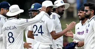 কলম্বো টেস্ট: শেষদিনে রোমাঞ্চকর সমাপ্তির অপেক্ষা, ম্যাচ জয়ের স্বপ্নে ভারত