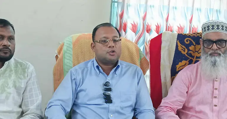 সংবাদ সম্মেলনে আমদানিকারকরা