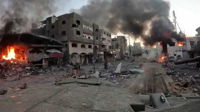 যুদ্ধ বাঁধাতে উঠেপড়ে লেগেছে ইরান-ইসরাইল