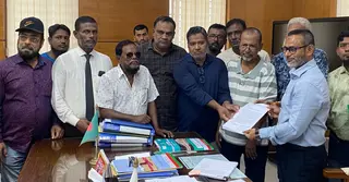 যশোরে ভূমি মালিকদের না জানিয়ে বৈদ্যুতিক লাইন স্থাপন; বন্ধের দাবিতে স্মারকলিপি