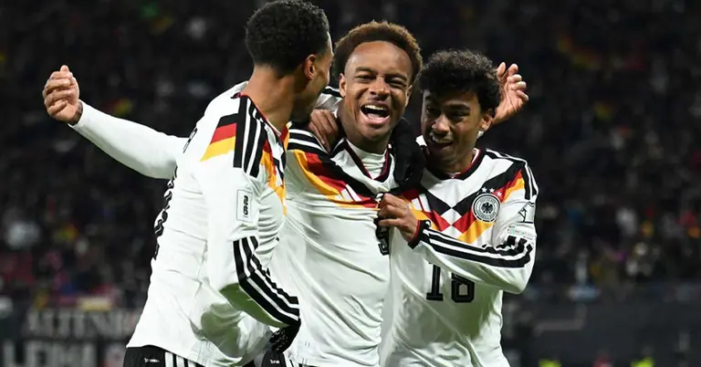 স্লোভাকিয়াকে হারিয়ে ফাইনালে জার্মানি