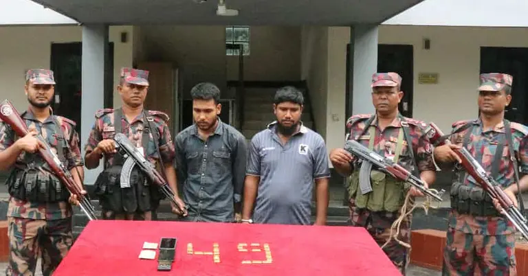 বিজিবির হাতে পাচারকারী আটক