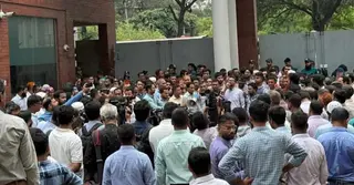 সরকারি চাকরি অধ্যাদেশের প্রতিবাদে সচিবালয়ে মৌন মিছিল
