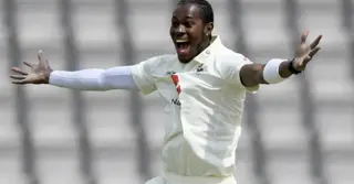 অ্যাশেজ সিরিজে থাকছেন না ইংল্যান্ড পেসার জোফরা আর্চার