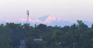 পঞ্চগড়ে হেমন্তের নীল আকাশে কাঞ্চনজঙ্ঘার হাতছানি