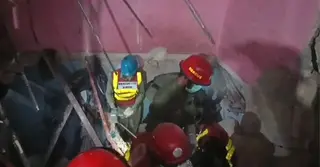 করাচিতে বিস্ফোরণে ভবন ধসে নিহত অন্তত ১৪