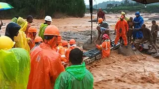 ভারতের কেরালায় ভূমিধসে প্রাণহানি বেড়ে ৯৩