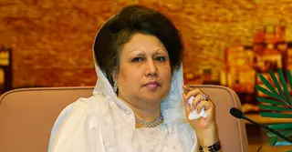 ব্যক্তিগত পরিসর ছেড়ে রাষ্ট্রের মঞ্চে—‘পুতুল’ থেকে ‘আপসহীন নেত্রী’