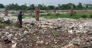 কিশোরগঞ্জে ময়লার ভাগাড়ে স্থানীয়দের ভোগান্তি; চালু হয়নি ১০ কোটি টাকার বর্জ্য প্রকল্প