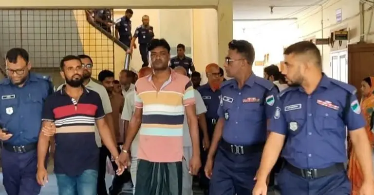 হত্যা মামলার আসামি