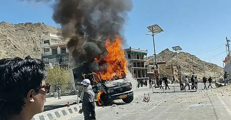 পূর্ণ রাজ্যের মর্যাদার দাবিতে লাদাখে আন্দোলন