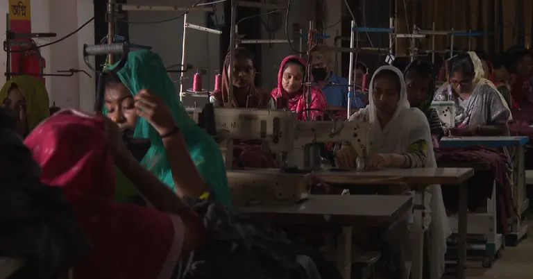 লোডশেডিংয়ে অচল চট্টগ্রাম