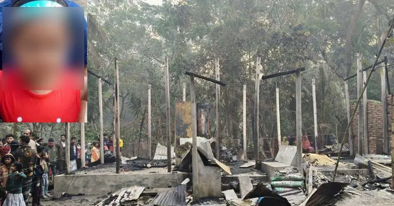 বিএনপি নেতার বাড়িতে আগুন