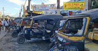 ফরিদপুরে চাঁদা না পেয়ে মাহিন্দ্রা ভাঙচুর ও চালকদের মারধর