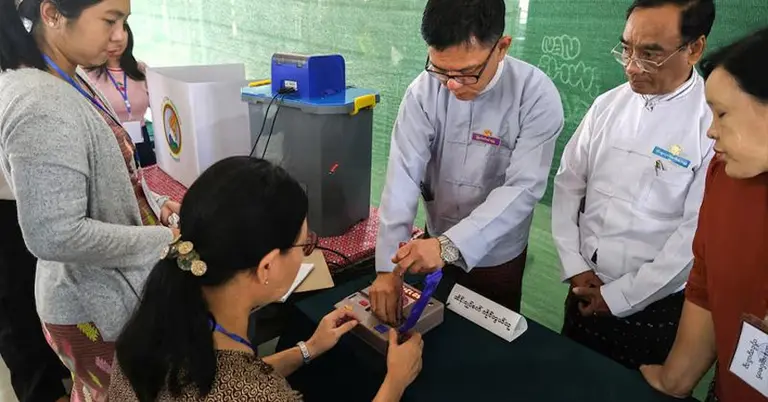 মিয়ানমারে চলছে ভোটগ্রহণ