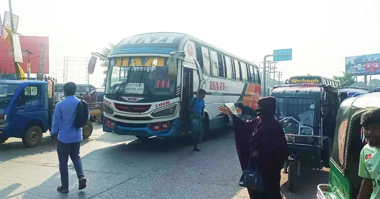 বাস চলাচল