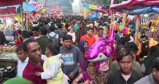 দিনাজপুর কান্তজিউর মন্দিরে লাখের বেশি দর্শনার্থীর ভিড়