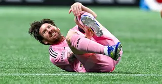 ইনজুরি নিয়ে মাঠ ছাড়লেন লিওনেল মেসি