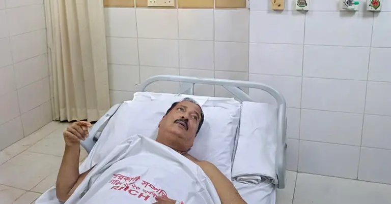 ভূমিমন্ত্রী মিজানুর রহমান মিনুকে উন্নত চিকিৎসার জন্য বিএমইউতে স্থানান্তর