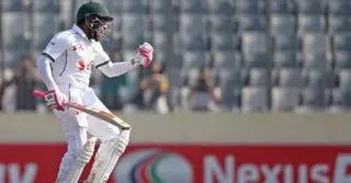 মুশফিকের ১০০-তে ১০০