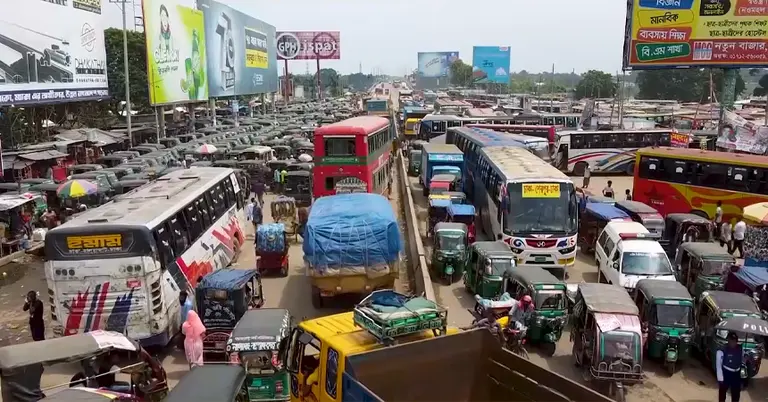 ময়মনসিংহ শহরে যানজটের চিত্র