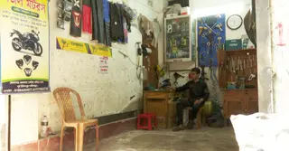নরসিংদীতে কমেছে বাইক কেনাবেচা ও সারাইয়ের কাজ, লেনদেন বঞ্চিত ব্যবসায়ীরা