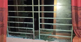 রামদা নিয়ে ঘোরার প্রতিবাদে বাড়িতে বোমা নিক্ষেপ, অল্পের জন্য রক্ষা পেল পরিবার