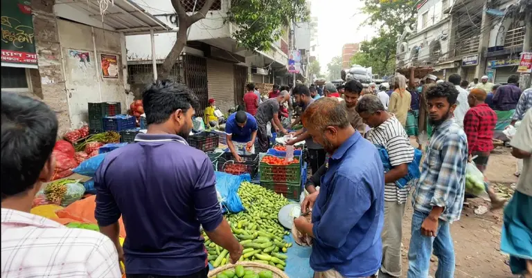 নারায়ণগঞ্জে সবজি বাজার