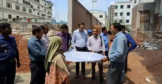 নারায়ণগঞ্জে নকশা বহির্ভূত নির্মাণাধীন একাধিক ভবনে রাজউকের অভিযান