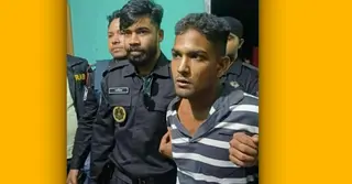 নারায়ণগঞ্জে ২০ মামলার আসামি আগ্নেয়াস্ত্রসহ গ্রেপ্তার