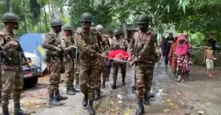 নাটোরে জমি বিরোধে গরম পানিতে ঝলসানো নারীকে সেনাপ্রধানের নির্দেশে সিএমএইচে ভর্তি