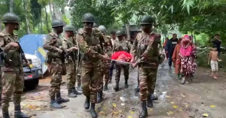 গৃহবধূ শাহনাজকে নেয়া হচ্ছে সিএমএইচে