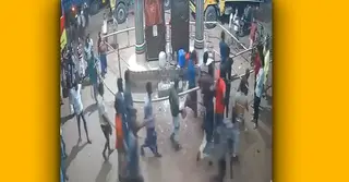 নাটোরে তেল দিতে দেরি হওয়ায় ফিলিং স্টেশনে ভাঙচুর