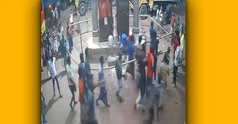 ফিলিং স্টেশনে ভাংচুরের সিসিটিভি ফুটেজ