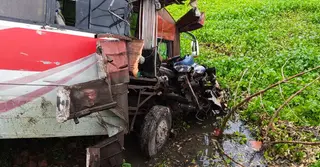 নেত্রকোণায় দুই বাসের মুখোমুখি সংঘর্ষে ২০ জন আহত