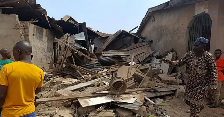 নাইজেরিয়ায় বিমান হামলায় ক্ষতিগ্রস্ত এলাকা