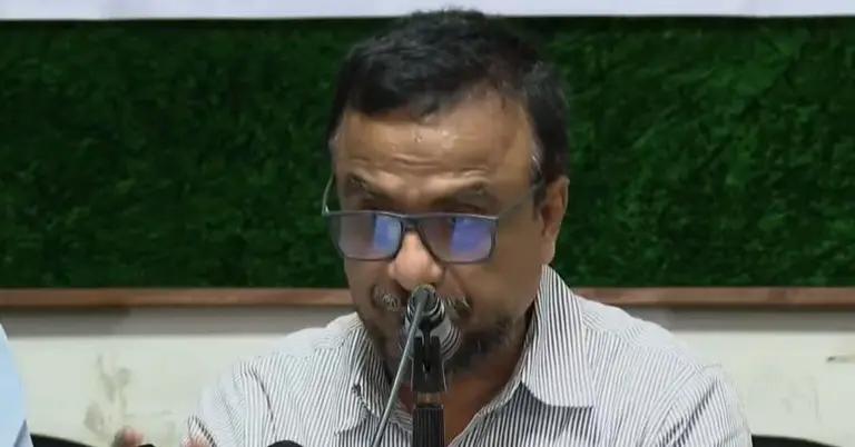 ওমান ফেরত প্রবাসীদের সংবাদ সম্মেলন