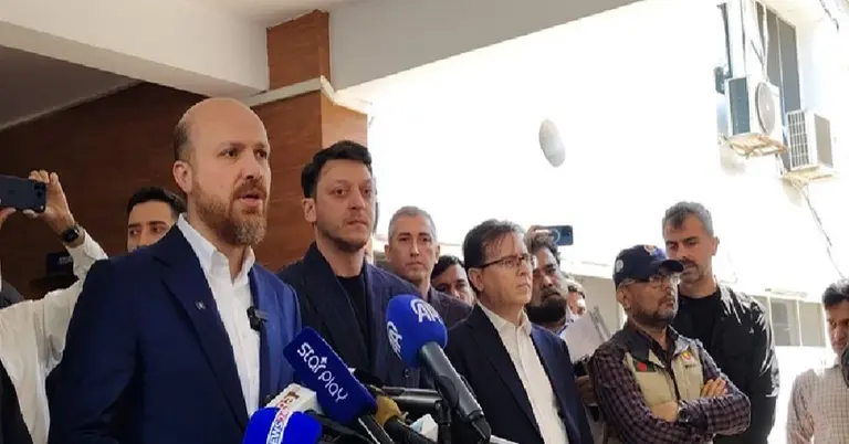 ফুটবলার মেসুত ওজিল ও তুরস্কের প্রেসিডেন্টের পুত্র বিলাল এরদোয়ান