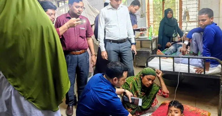 হাসপাতালে অসুস্থ শিক্ষার্থী