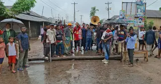 পাবনা-১ আসনের সংসদীয় আসন পুনর্বহাল দাবিতে সকাল-সন্ধা হরতাল চলছে