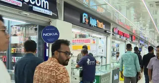 স্মার্টফোনের বাজারে বাজেট ফোনের রাজত্ব; চ্যালেঞ্জ অবৈধ ফোনের দৌরাত্ম্য